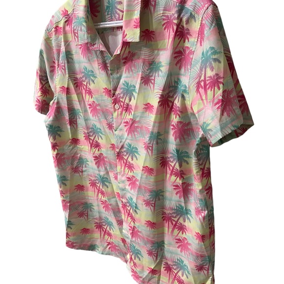 💚Women’s tropical button down 🌴 - Picture 2 of 5